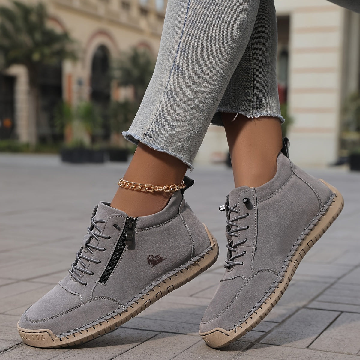 Mila – Komfortable ortopediske sneakers med glidelås