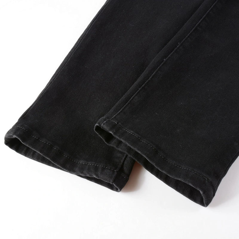 Helt svarte jeans